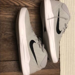 Nike Kobe AD Mid